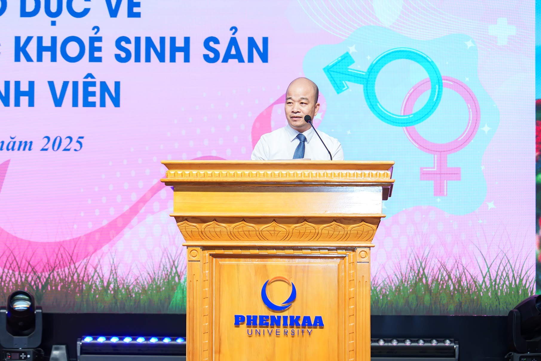 Đại học Phenikaa khởi động chuỗi chương trình quốc gia về tuyên truyền sức khỏe sinh sản, sức khỏe tình dục cho học sinh, sinh viên