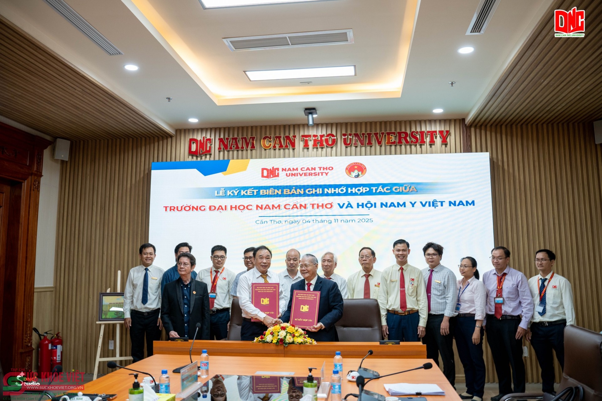 Trường Đại học Nam Cần Thơ ký kết hợp tác với Hội Nam Y Việt Nam: Bước tiến mới trong đào tạo và phát triển y học cổ truyền