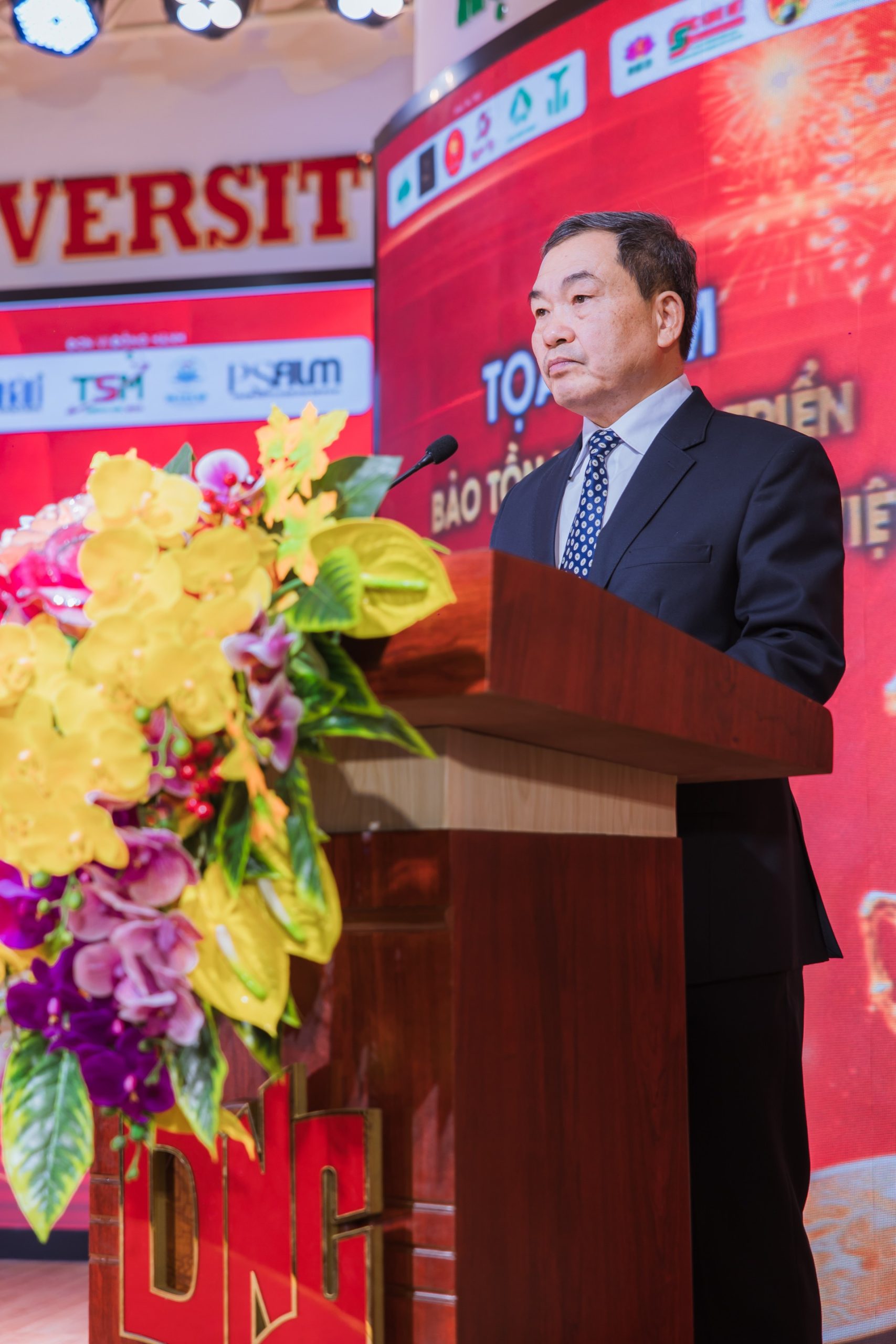 GS.TS Bùi Minh Trung – Viện trưởng Viện Nghiên cứu Phát triển Kinh tế – Xã hội – Phó Trưởng Ban Tổ chức chia sẻ tại chương trình.