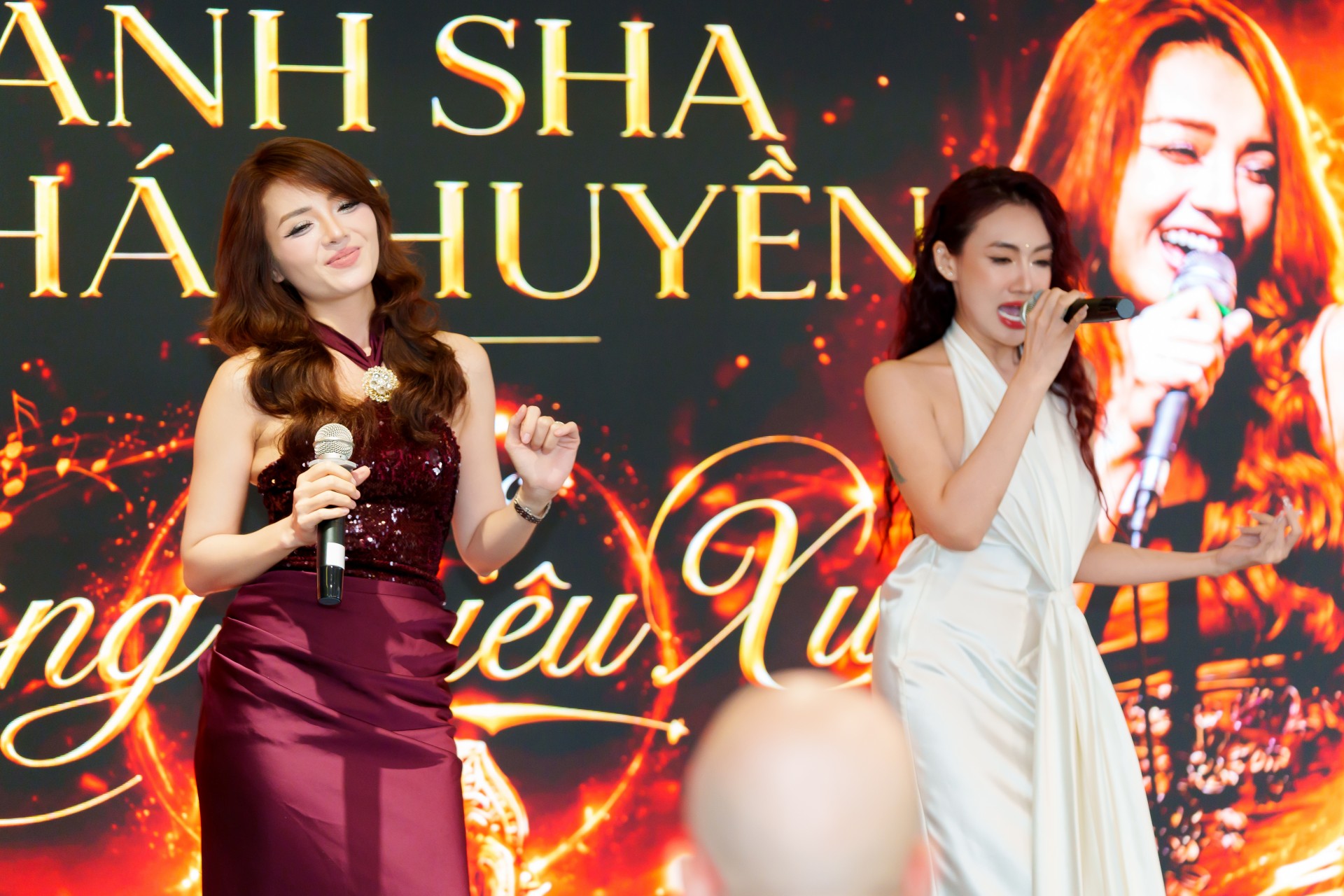 Vợ chồng nhạc sĩ Thái Hùng và ca sĩ Thái Huyền tỏa sáng tại Gala khởi động Bông Hồng Quyền Lực 2026