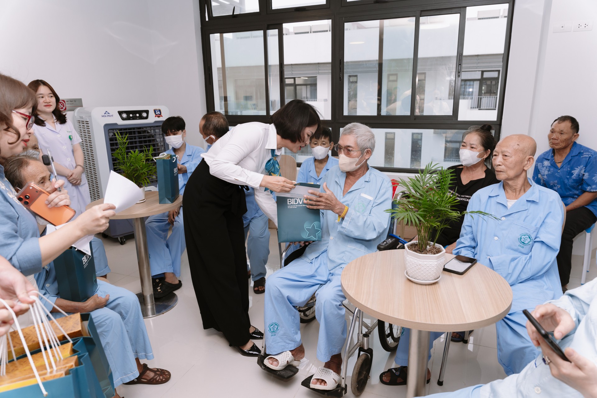 Khúc Ca Blouse Trắng 2026": Giai Điệu Từ Tâm Khơi Mầm Hy Vọng Tại Bệnh Viện Bạch Mai Cơ Sở Ninh Bình dsc0547620260805141402