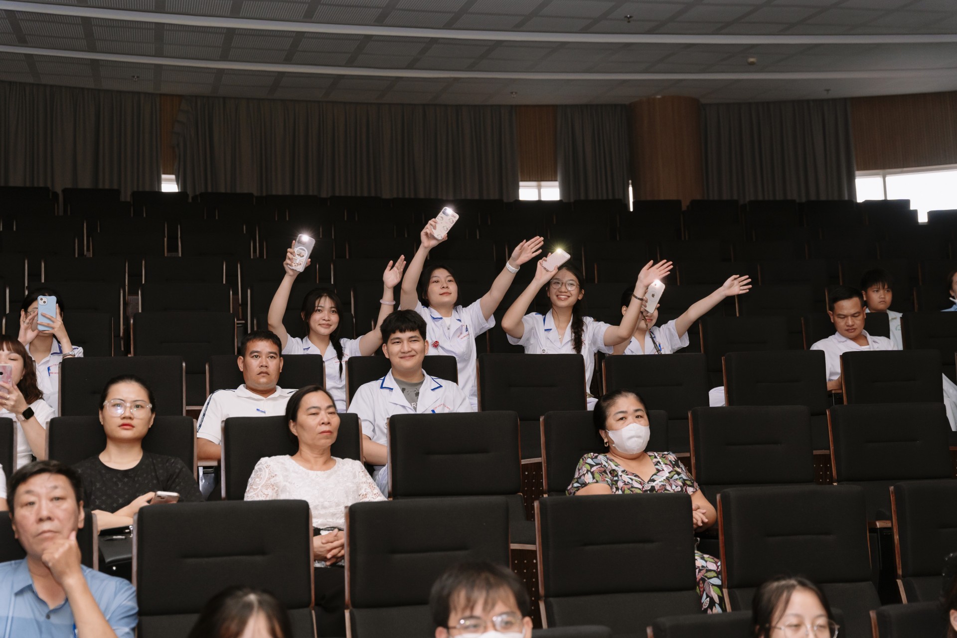 Khúc Ca Blouse Trắng 2026": Giai Điệu Từ Tâm Khơi Mầm Hy Vọng Tại Bệnh Viện Bạch Mai Cơ Sở Ninh Bình dsc0555020260805141342