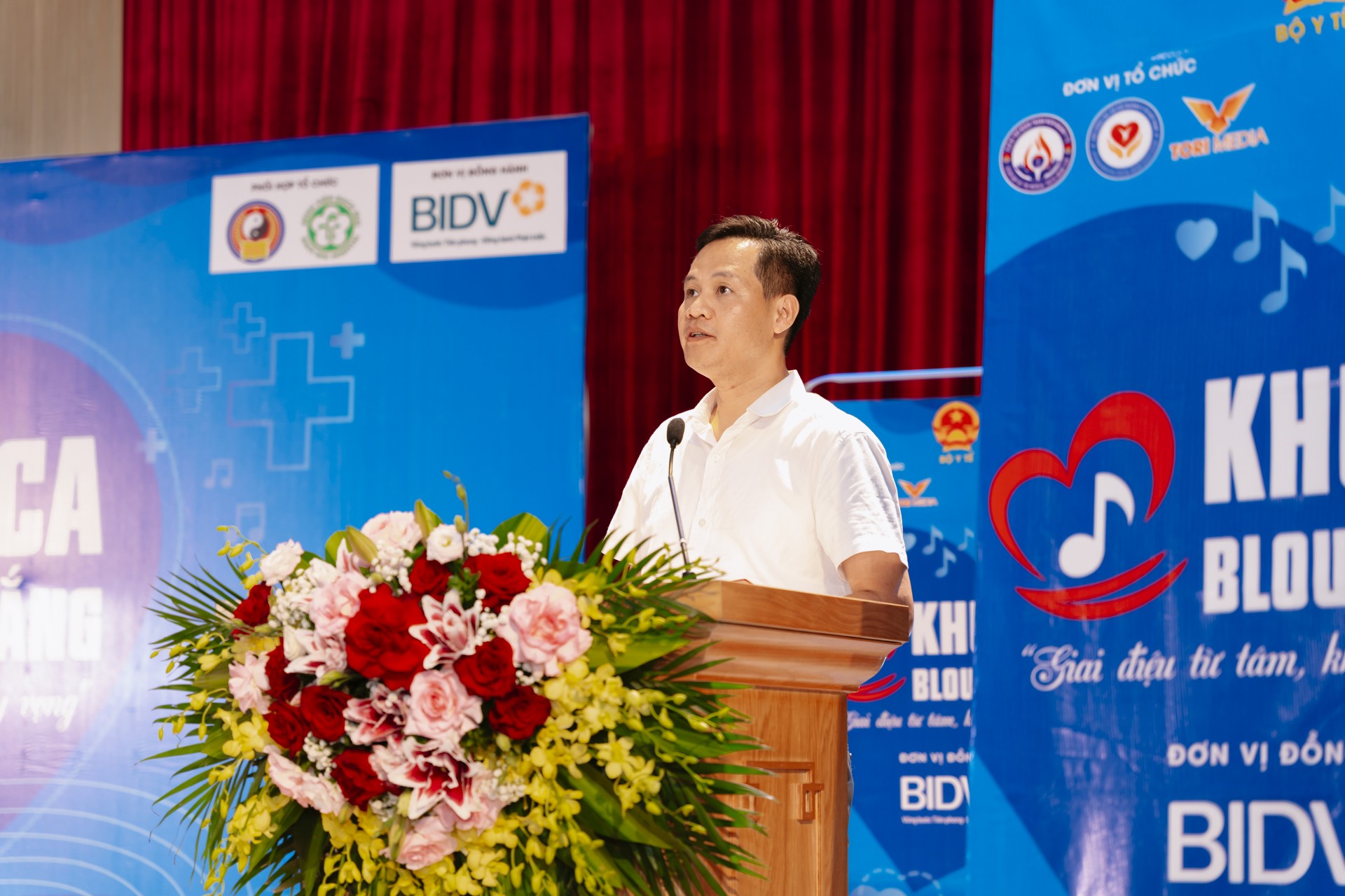 Khúc Ca Blouse Trắng 2026": Giai Điệu Từ Tâm Khơi Mầm Hy Vọng Tại Bệnh Viện Bạch Mai Cơ Sở Ninh Bình GS.TS. Phạm Minh Khuê – Phó Bí thư chuyên trách Đảng ủy Bộ Y tế phát biểu chỉ đạo chương trình