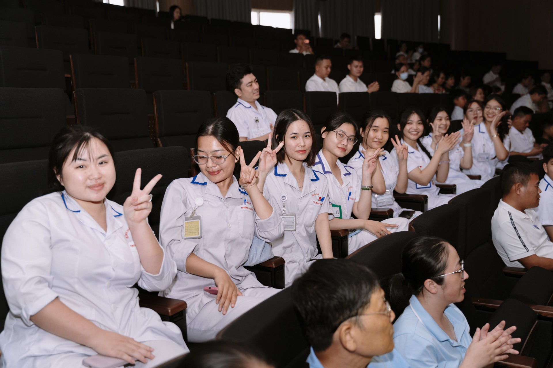 Khúc Ca Blouse Trắng 2026": Giai Điệu Từ Tâm Khơi Mầm Hy Vọng Tại Bệnh Viện Bạch Mai Cơ Sở Ninh Bình dsc0568020260805141446