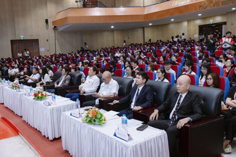 Toàn cảnh chương trình