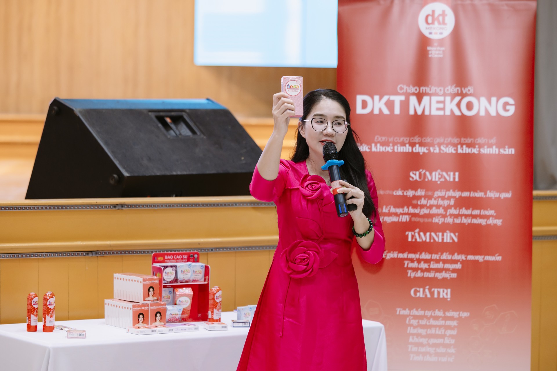 Trường Đại học Ngân hàng TP.HCM với chương trình truyền thông giáo dục Sức khỏe Tình dục và Sức khỏe Sinh sản “Chuyện khó nói to” c90 336720260929221153